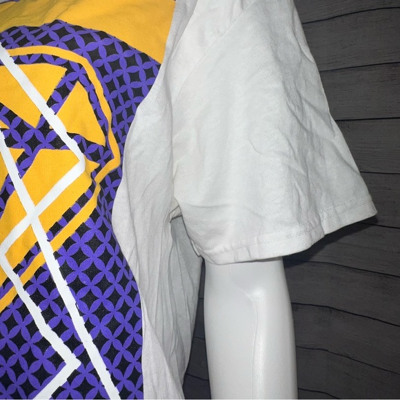 lebron james shirt - Picture 3 of 3